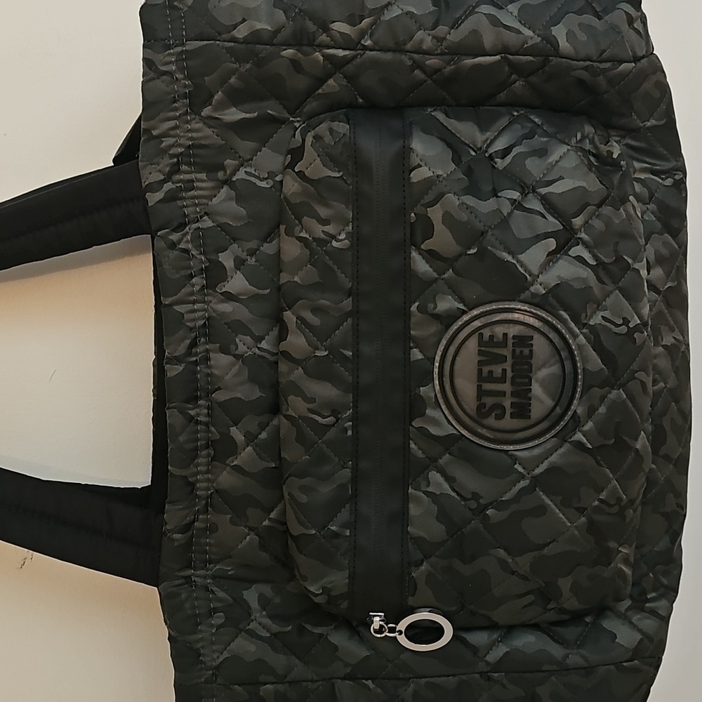 Steve Madden Camo Nylon Weekend Bag Weekender Gym Bag